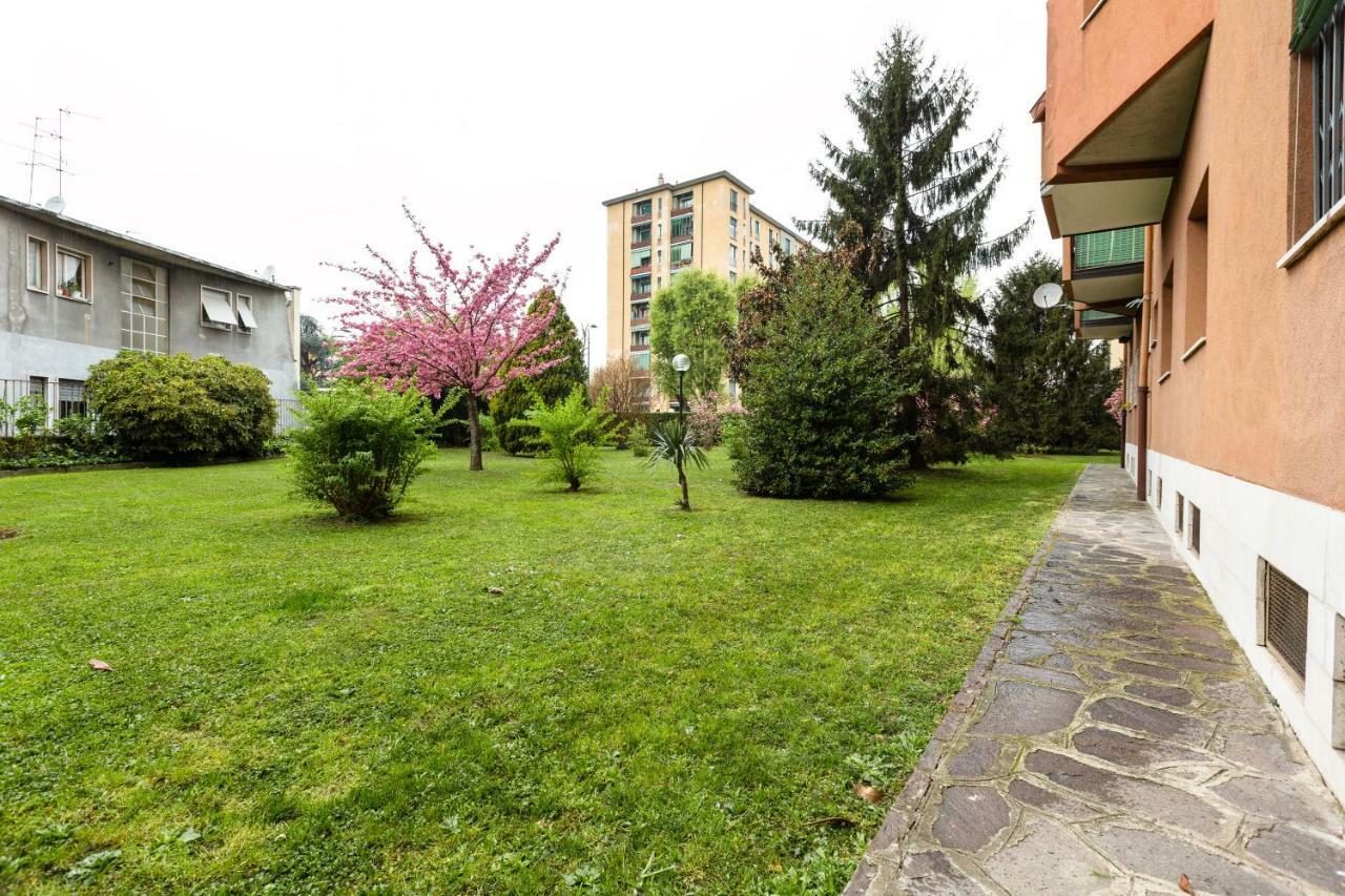 Renewed Balcony Flat With Green Garden Milánó Kültér fotó